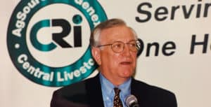Tom Lyon speaking at a CRI annual meeting.